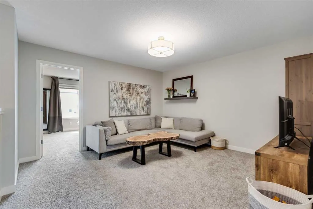 101 Mallard Grove SE