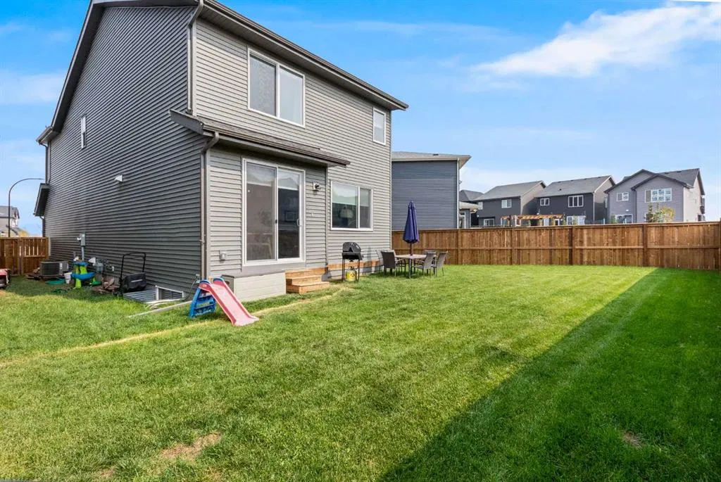 101 Mallard Grove SE