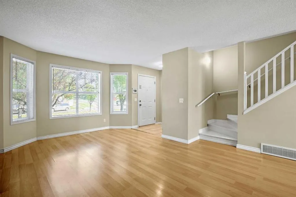 5 Country Village Landing NE