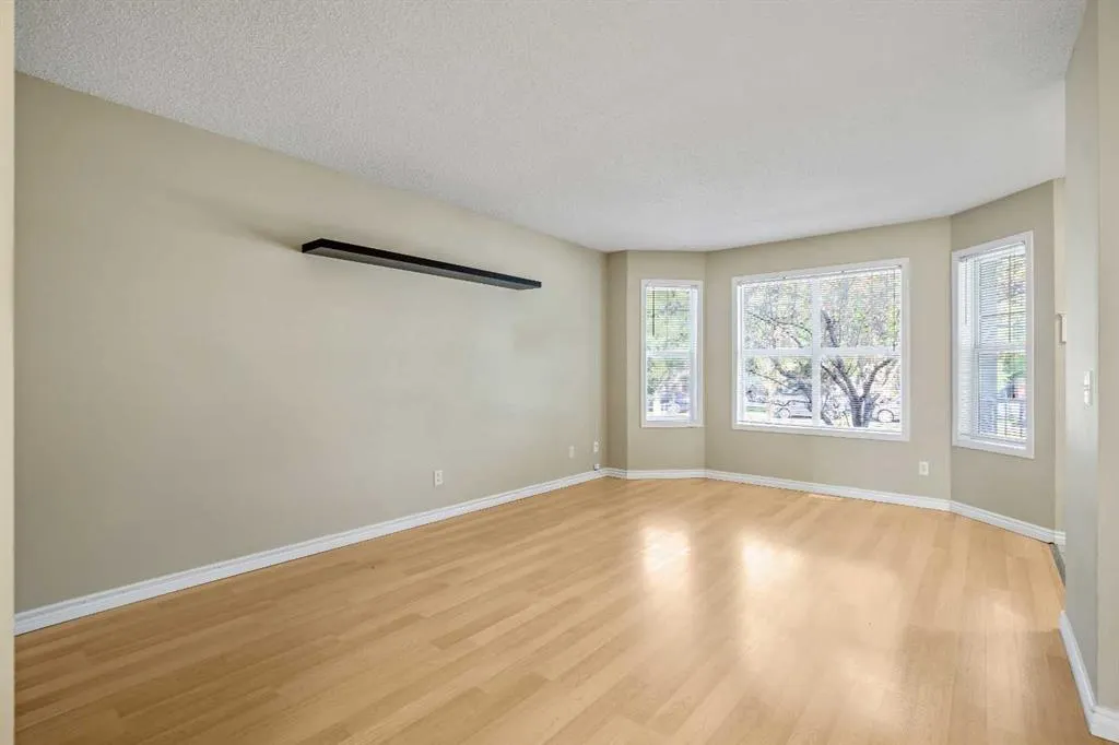 5 Country Village Landing NE