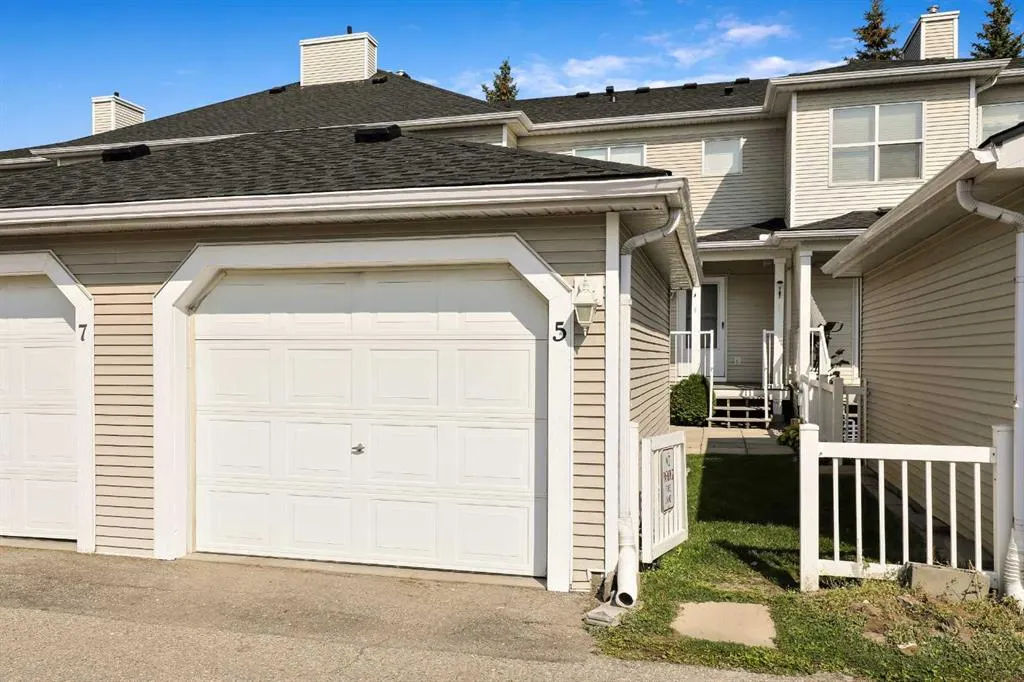 5 Country Village Landing NE