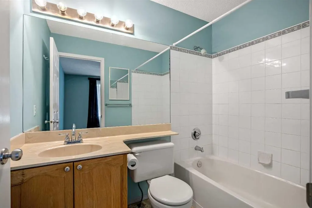 5 Country Village Landing NE