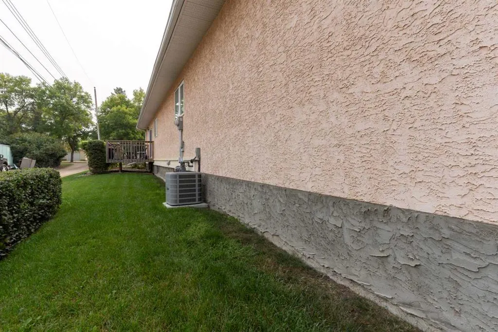 5014 56 Street, #3