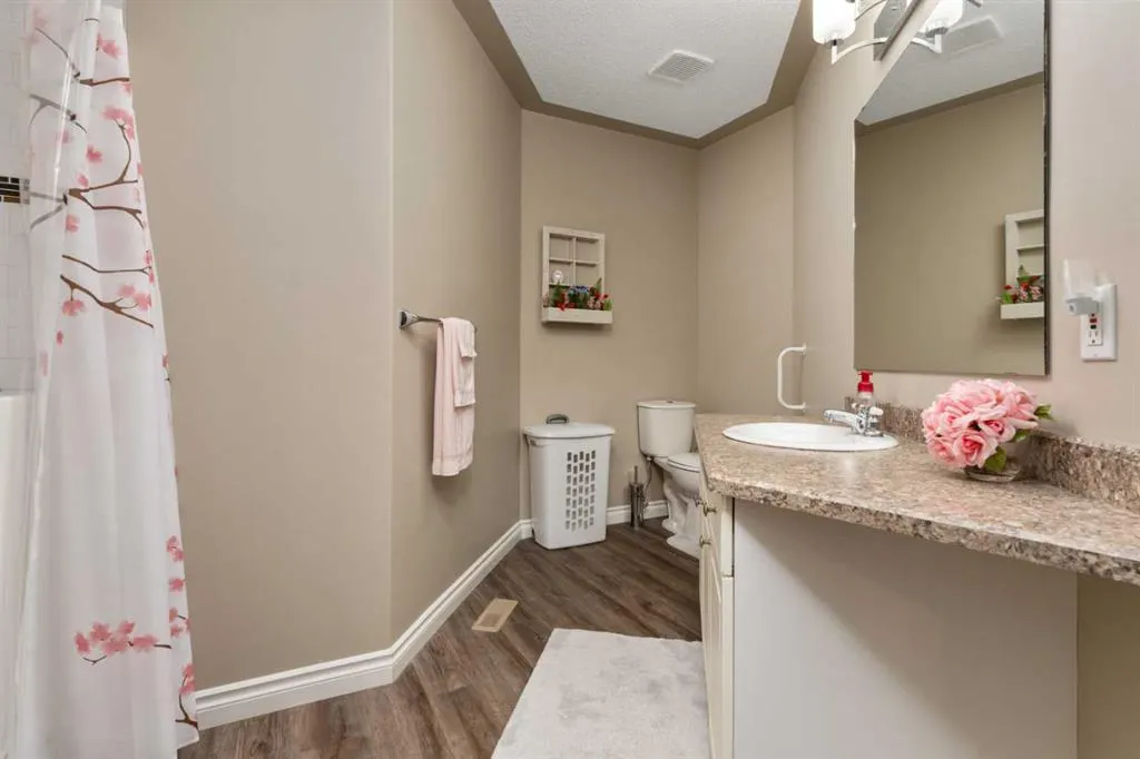 5014 56 Street, #3