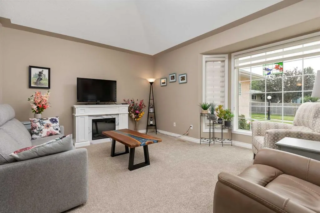 5014 56 Street, #3