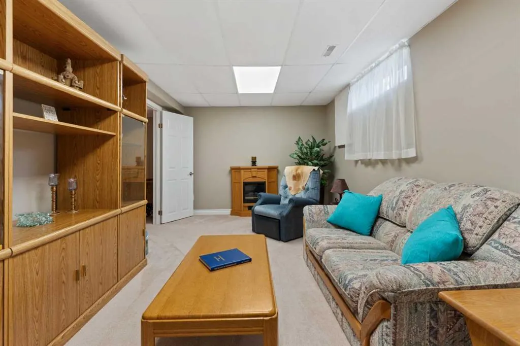 5014 56 Street, #3