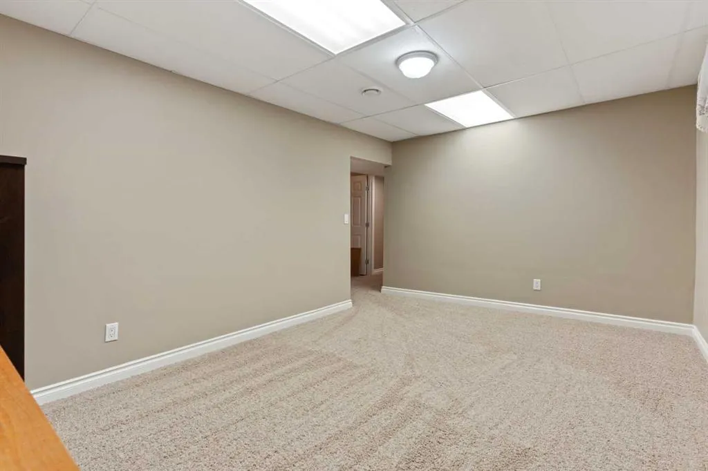 5014 56 Street, #3