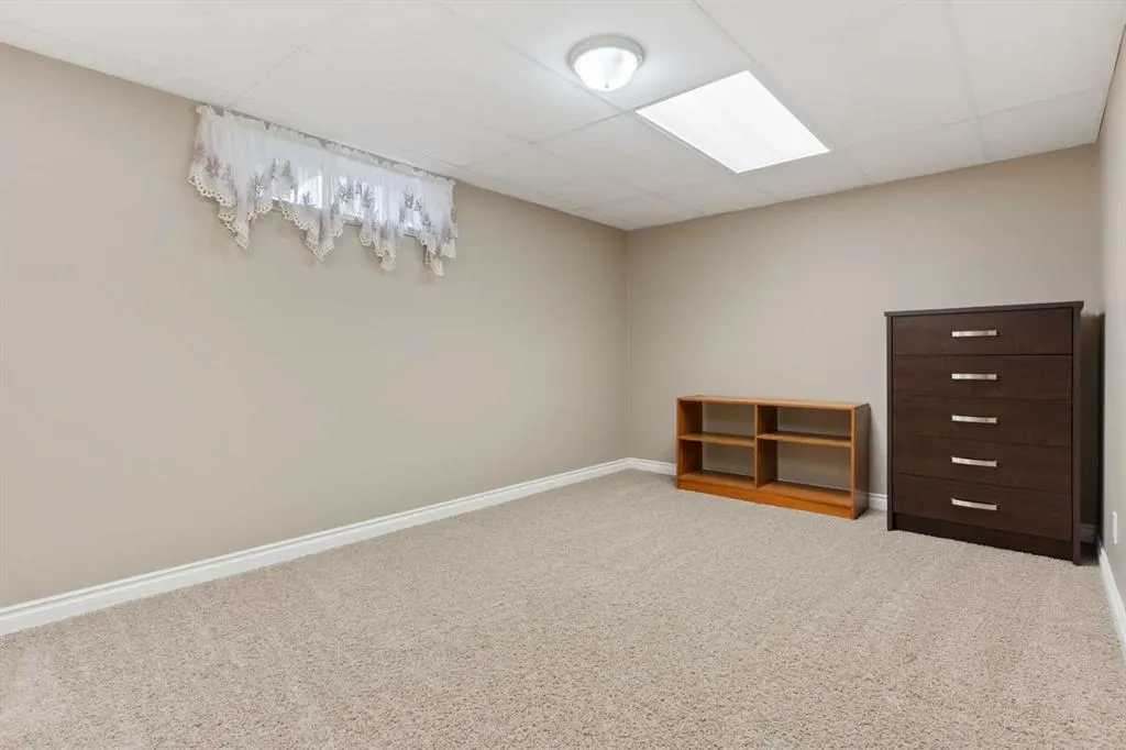 5014 56 Street, #3
