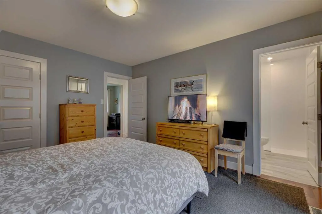82 Gladys Ridge Road SW