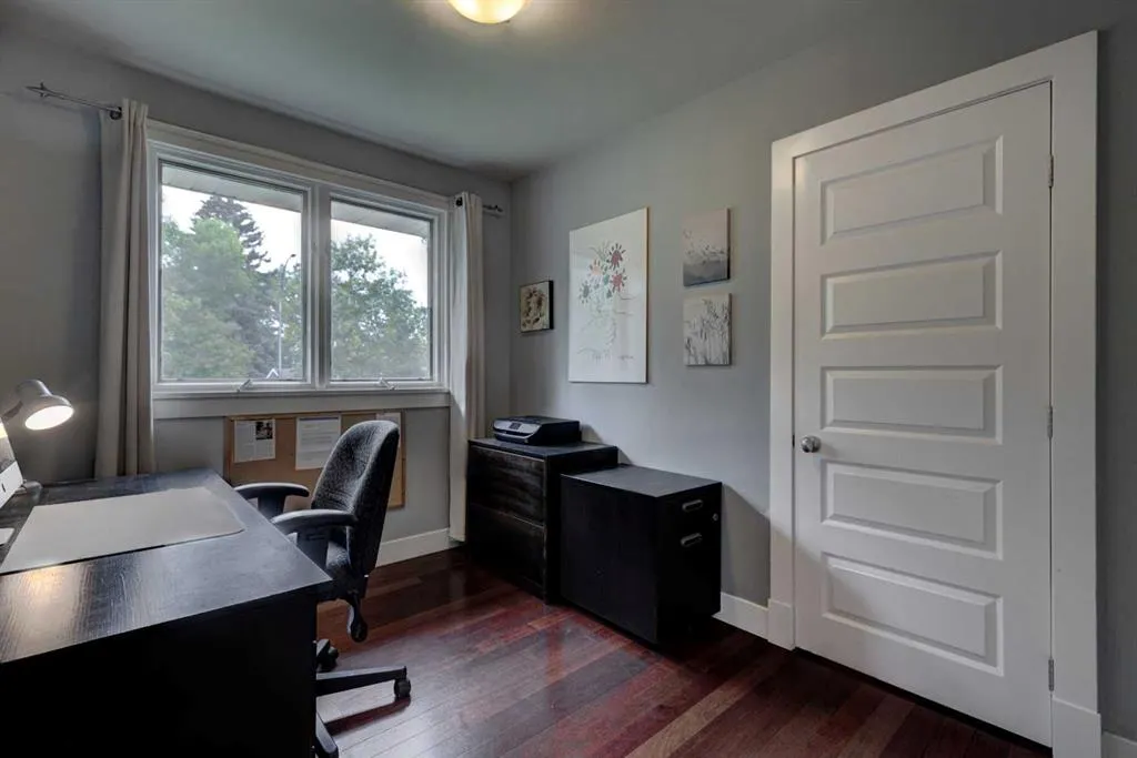 82 Gladys Ridge Road SW