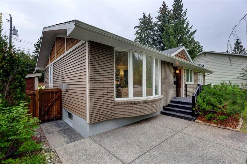 82 Gladys Ridge Road SW