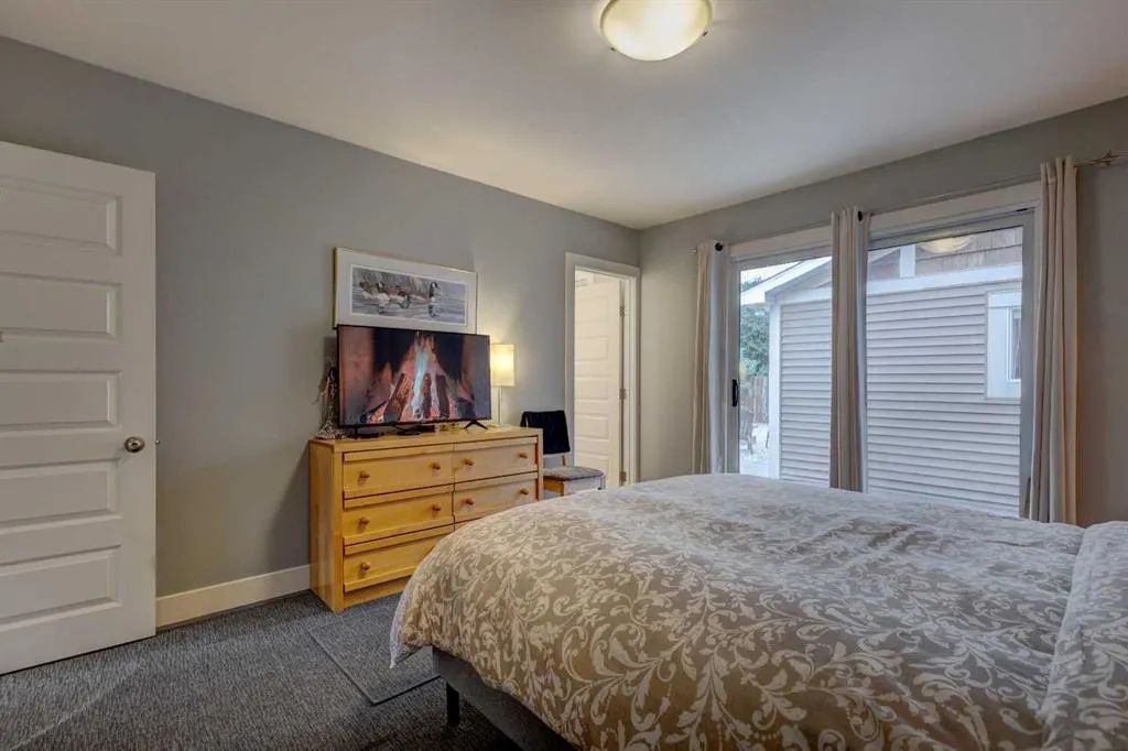 82 Gladys Ridge Road SW