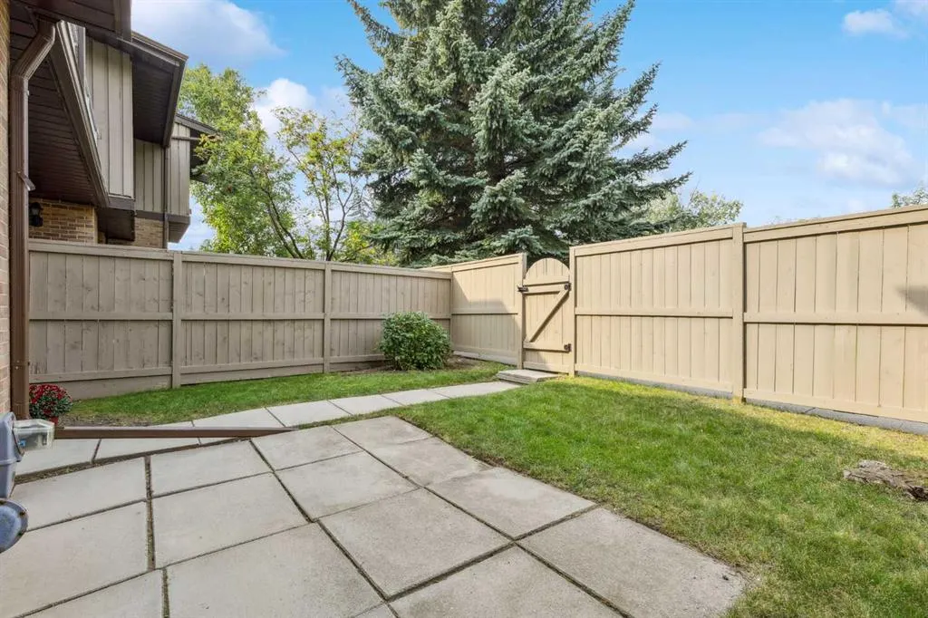 1055 72 Avenue NW, #111