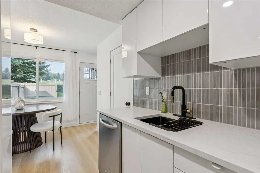 1055 72 Avenue NW, #111