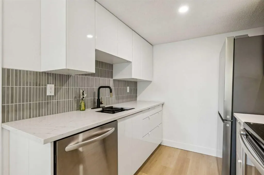 1055 72 Avenue NW, #111