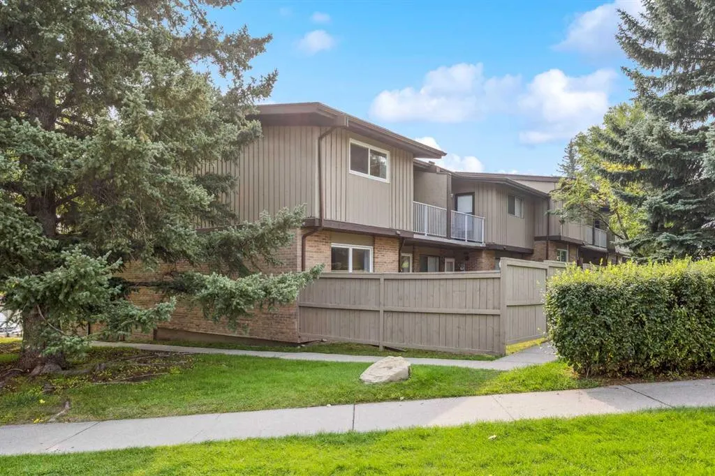 1055 72 Avenue NW, #111
