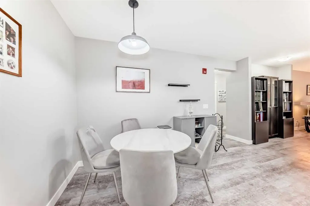 606 Lakeside Boulevard, #22