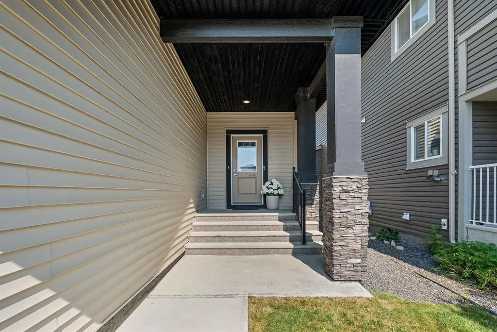 92 Hillcrest Avenue SW