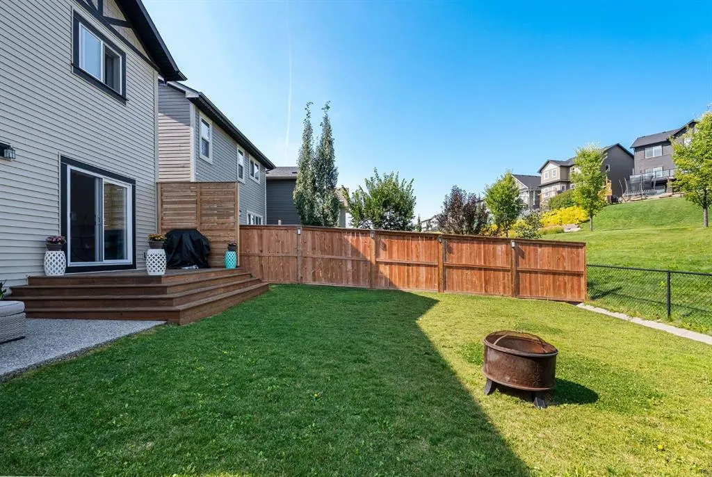92 Hillcrest Avenue SW
