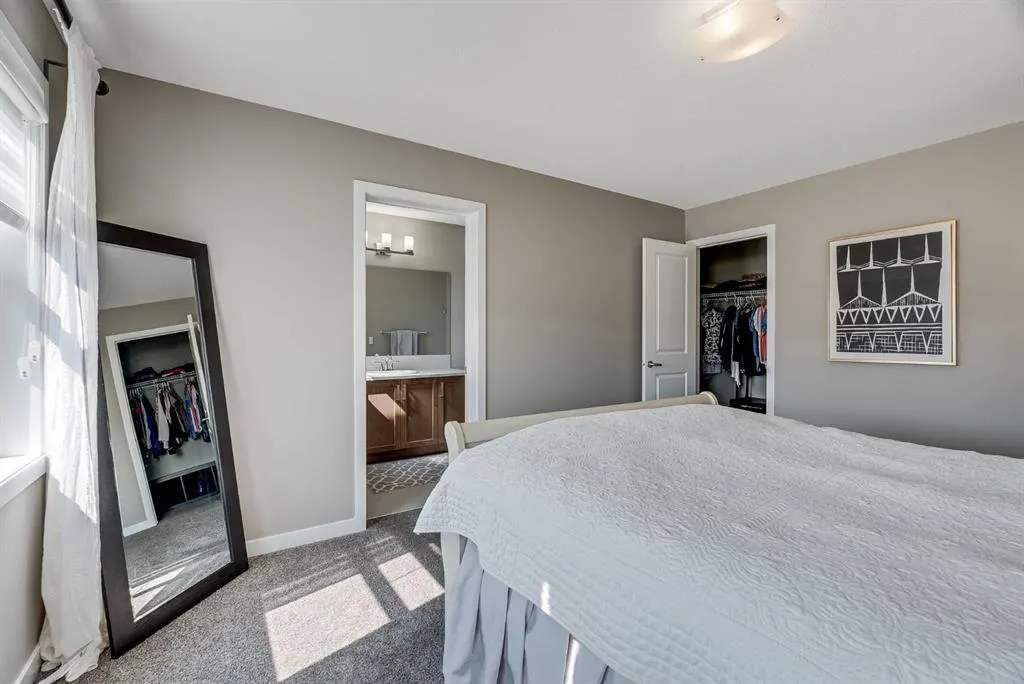 92 Hillcrest Avenue SW