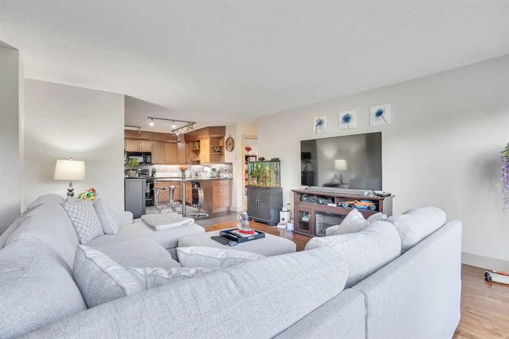 1534 15 Avenue SW, #402