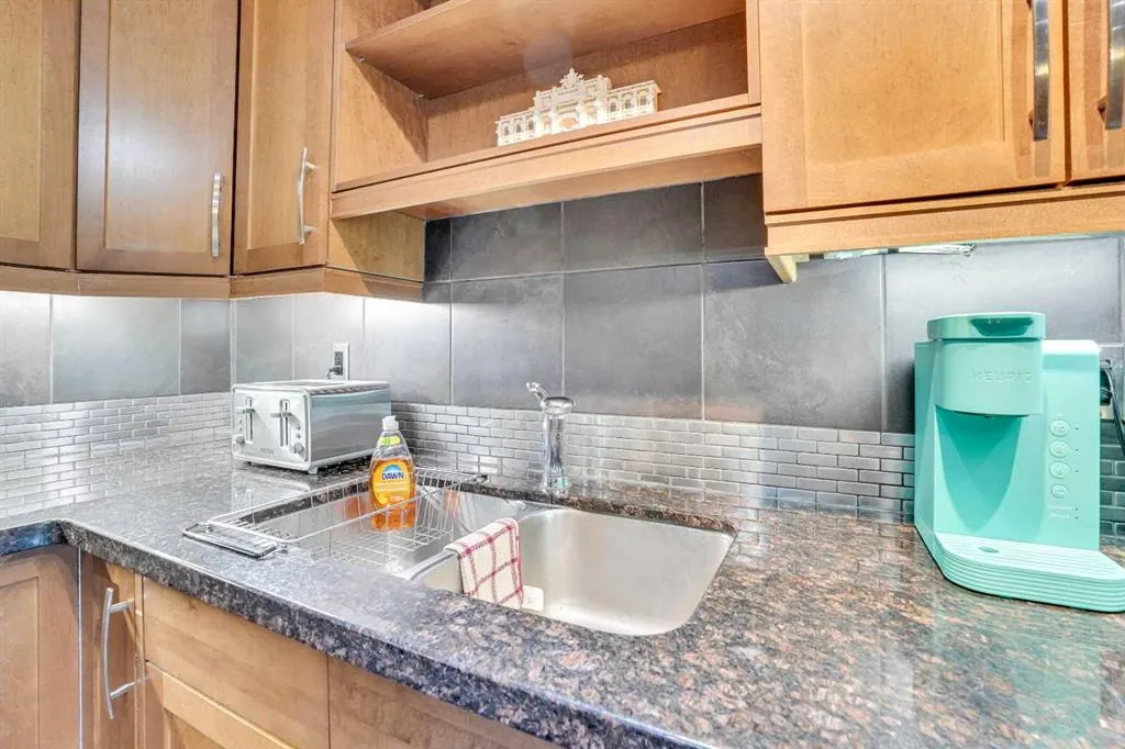 1534 15 Avenue SW, #402