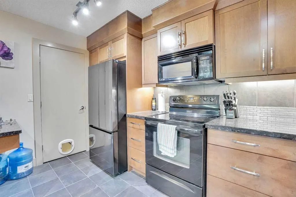 1534 15 Avenue SW, #402