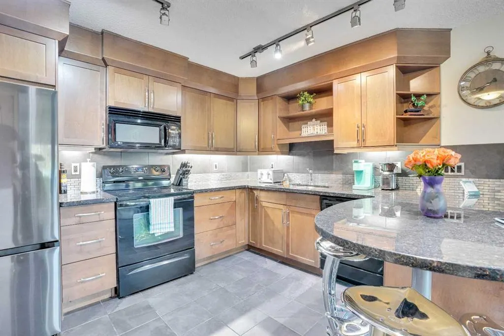 1534 15 Avenue SW, #402