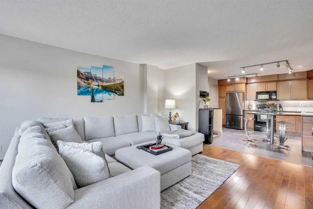 1534 15 Avenue SW, #402