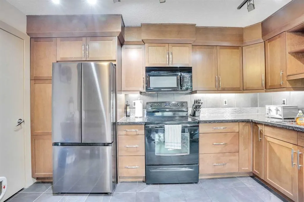 1534 15 Avenue SW, #402