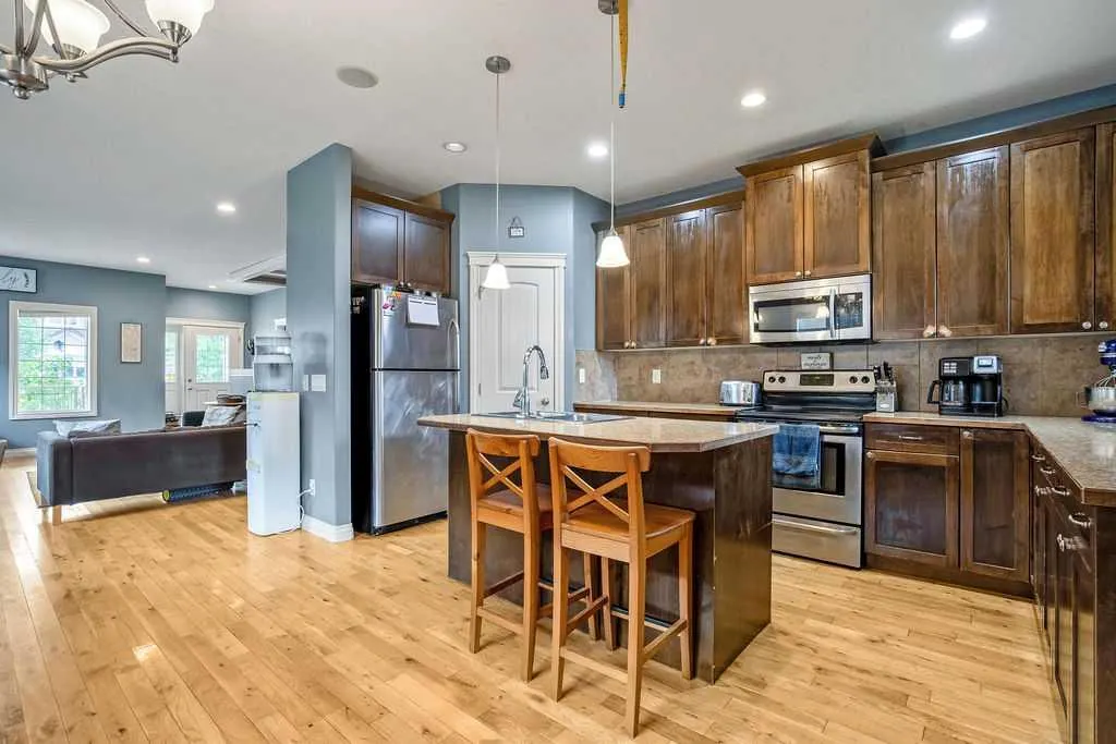 1908 High Country Drive