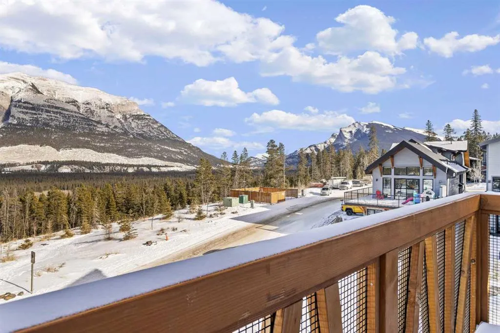 209 Stewart Creek Rise, #202L