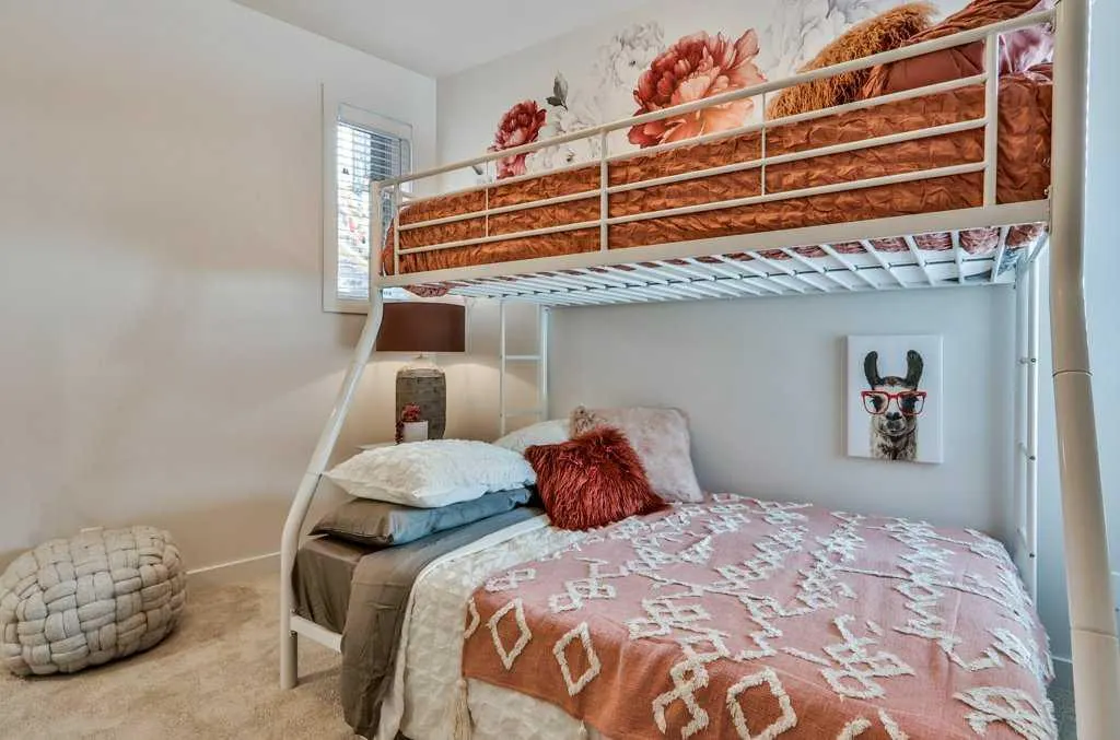209 Stewart Creek Rise, #202L
