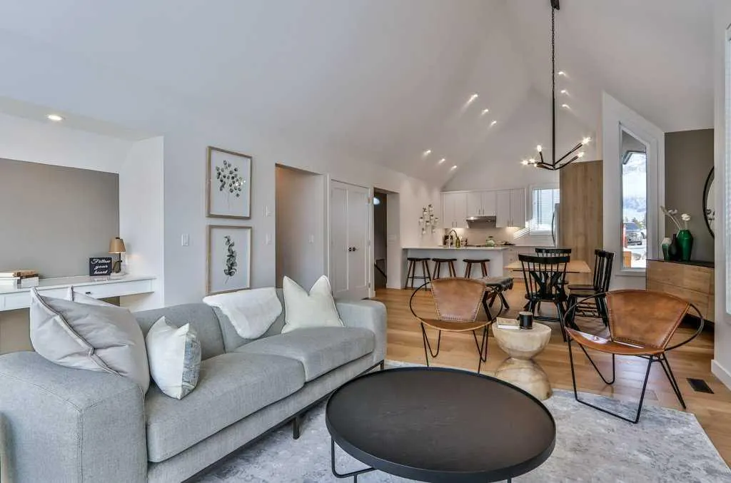209 Stewart Creek Rise, #202L