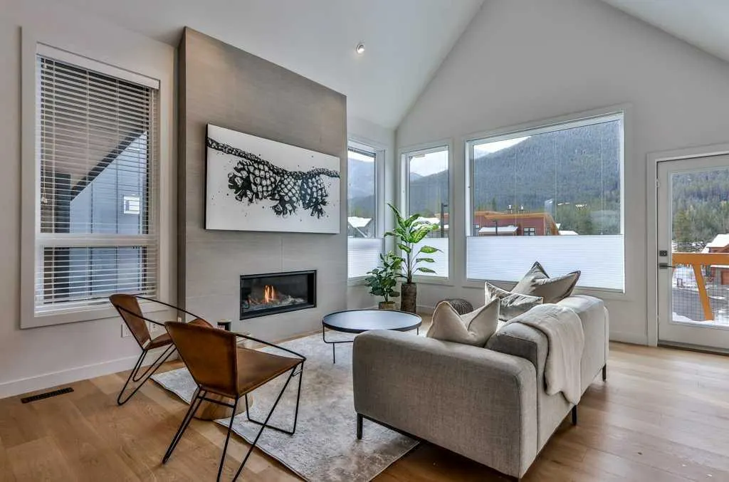 209 Stewart Creek Rise, #202L
