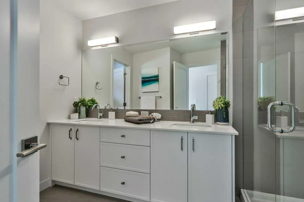 209 Stewart Creek Rise, #202L