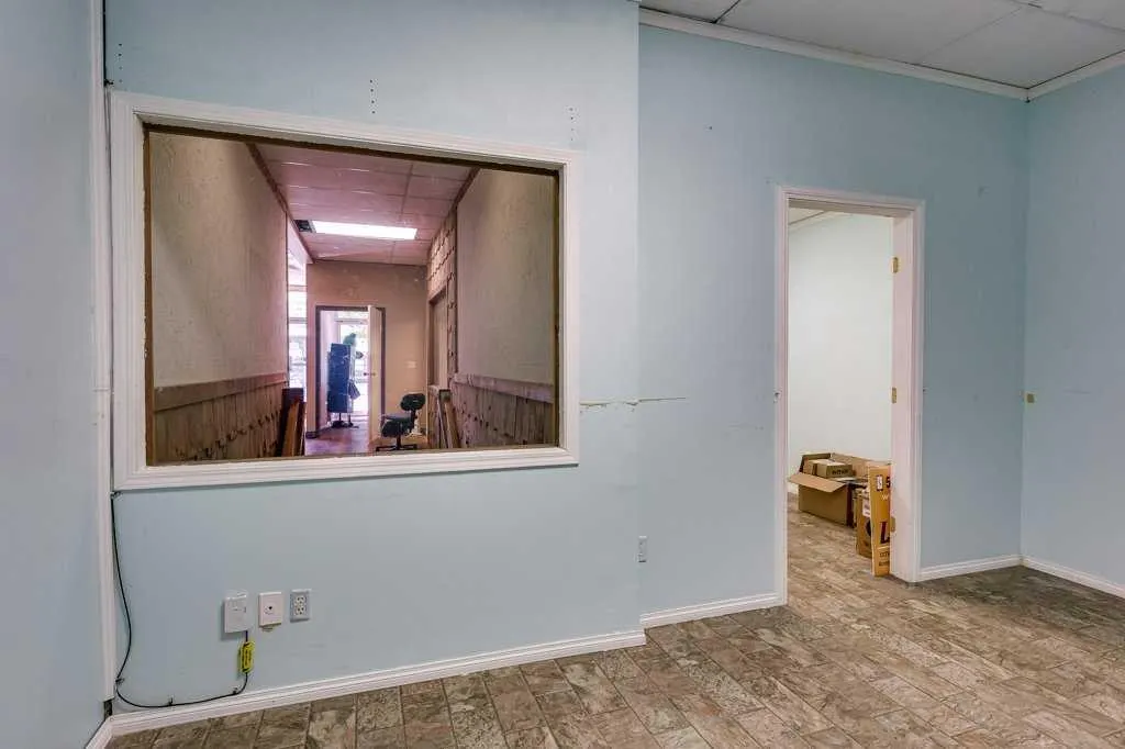 5036 50 Street