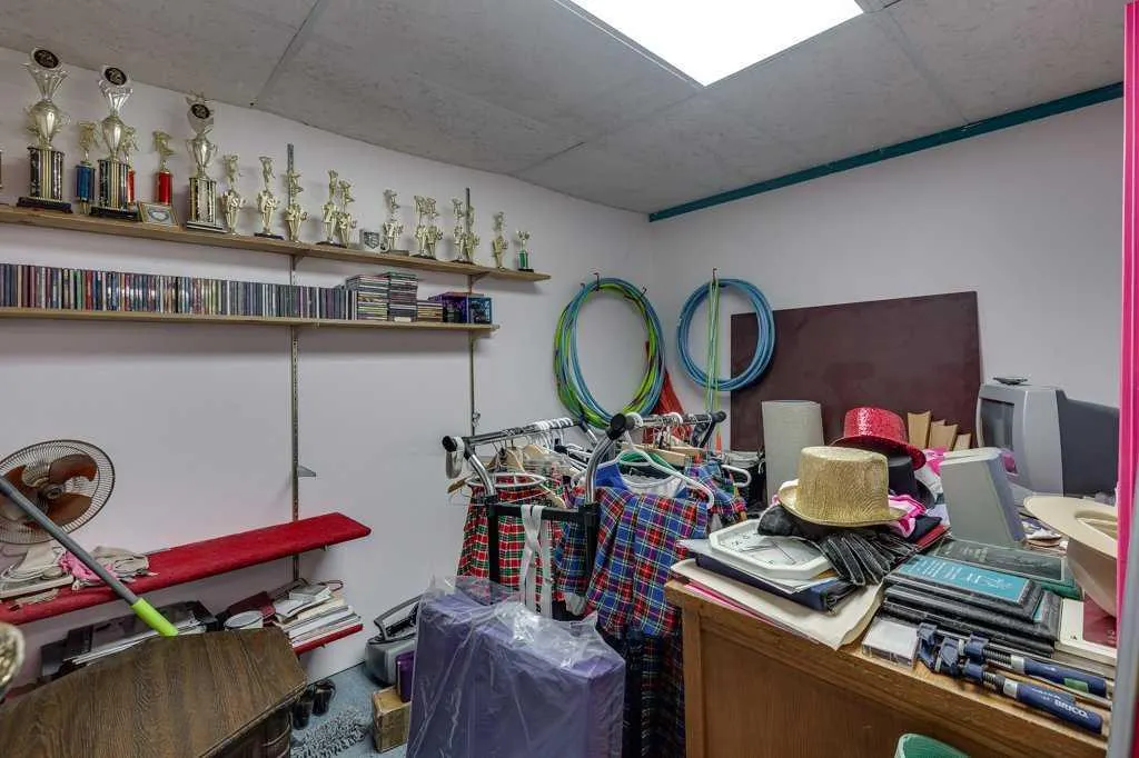 5036 50 Street
