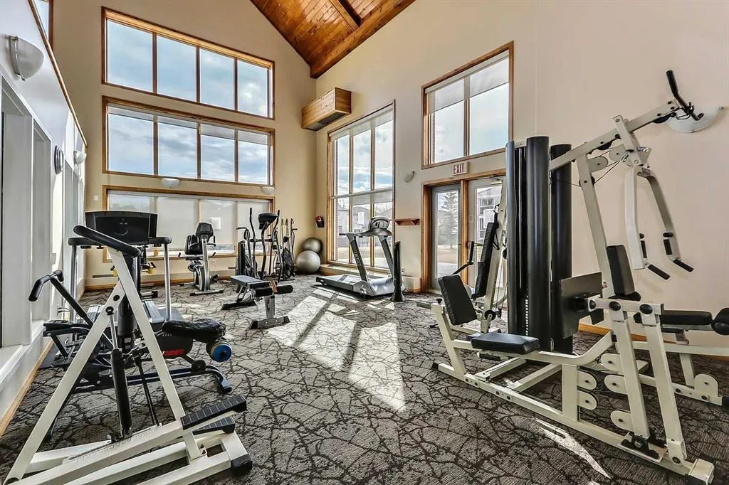 6868 Sierra Morena Boulevard SW, #220