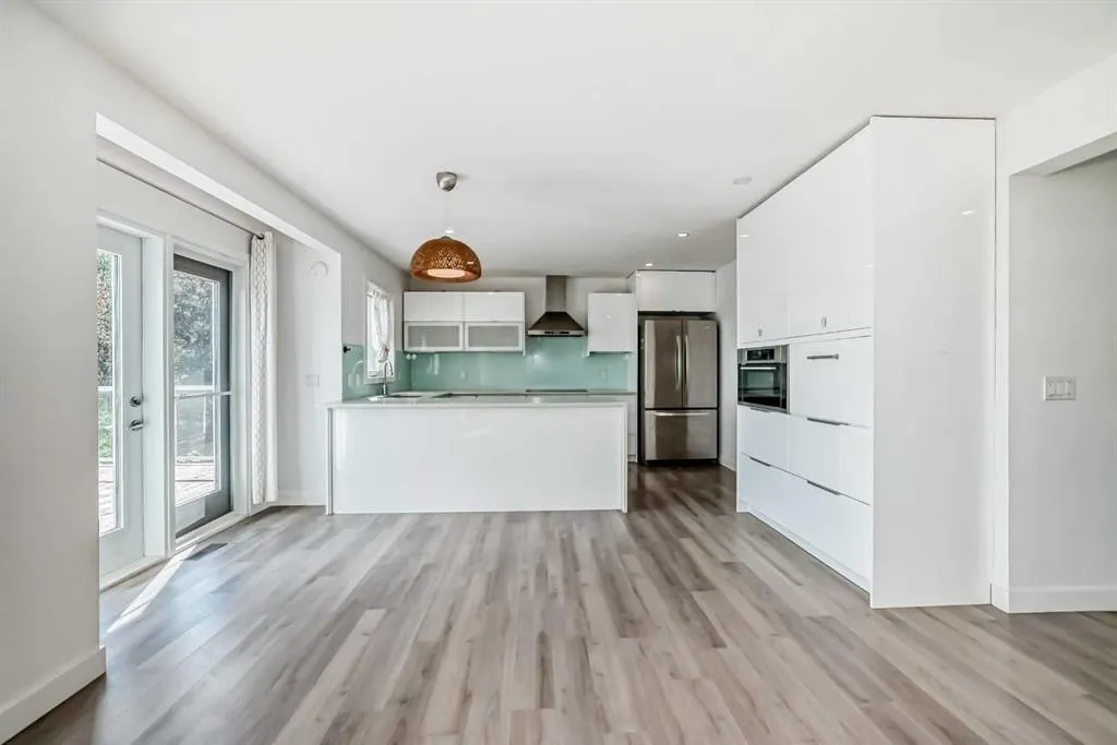 7 Signature Mews SW