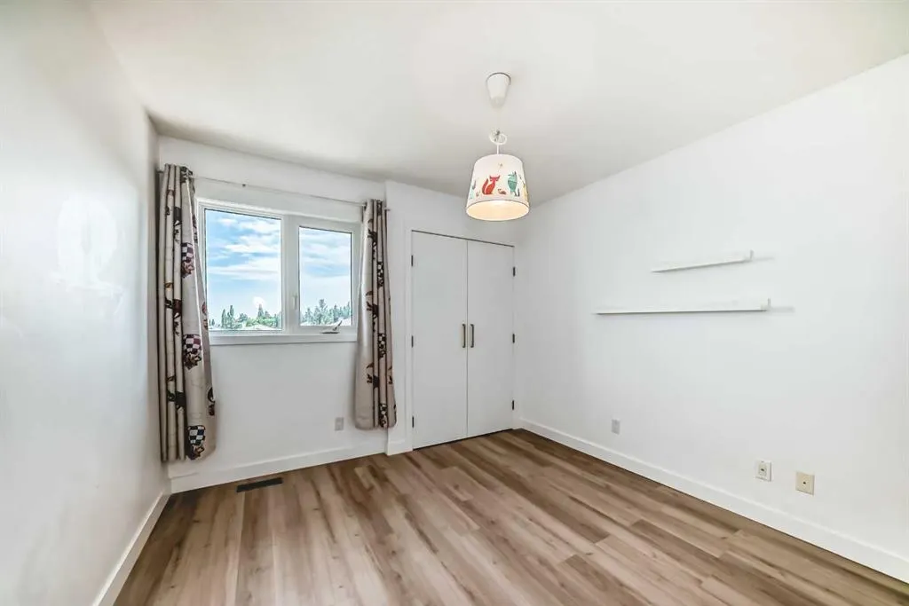 7 Signature Mews SW