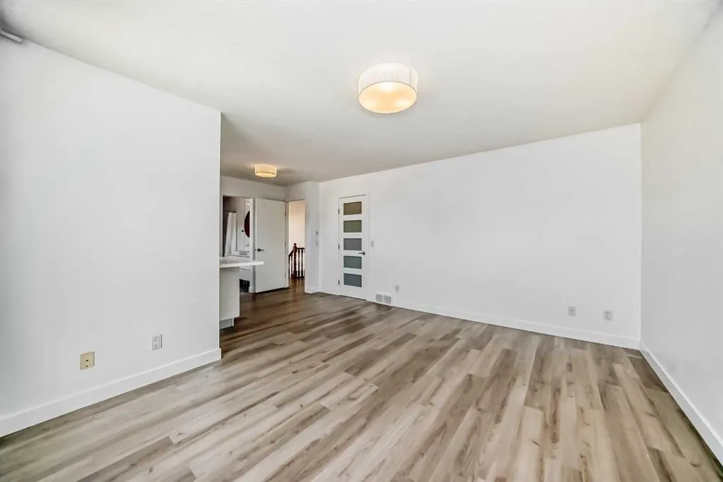 7 Signature Mews SW