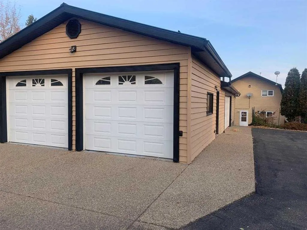 1038, 67235 Churchill Park Road
