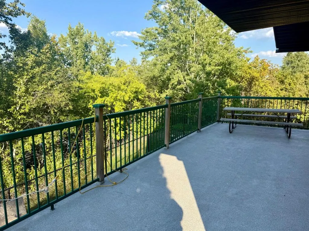1038, 67235 Churchill Park Road