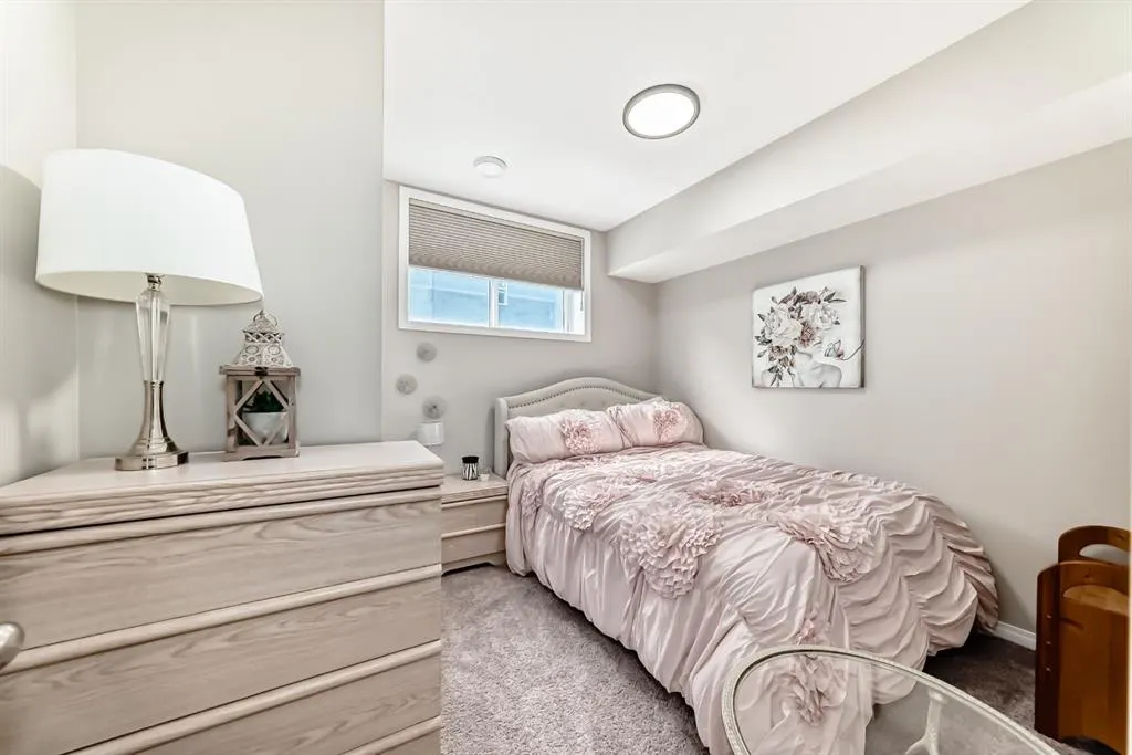 271 Chelsea Heath