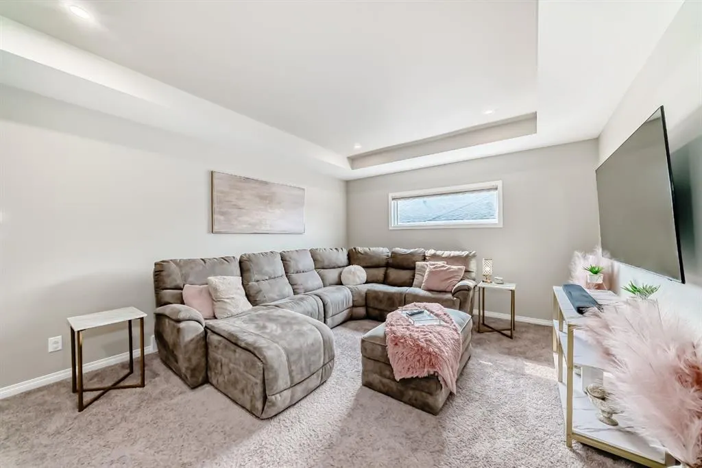 271 Chelsea Heath