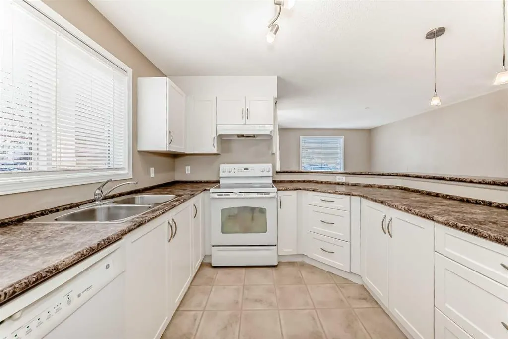 505 Railway Street W, #1101