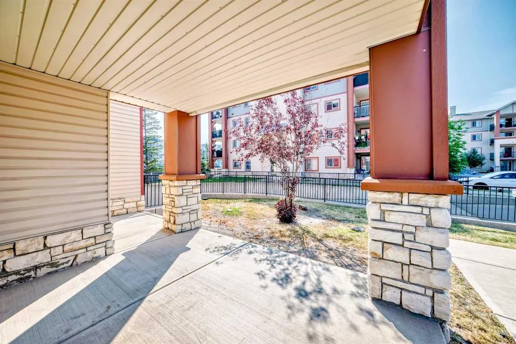 505 Railway Street W, #1101