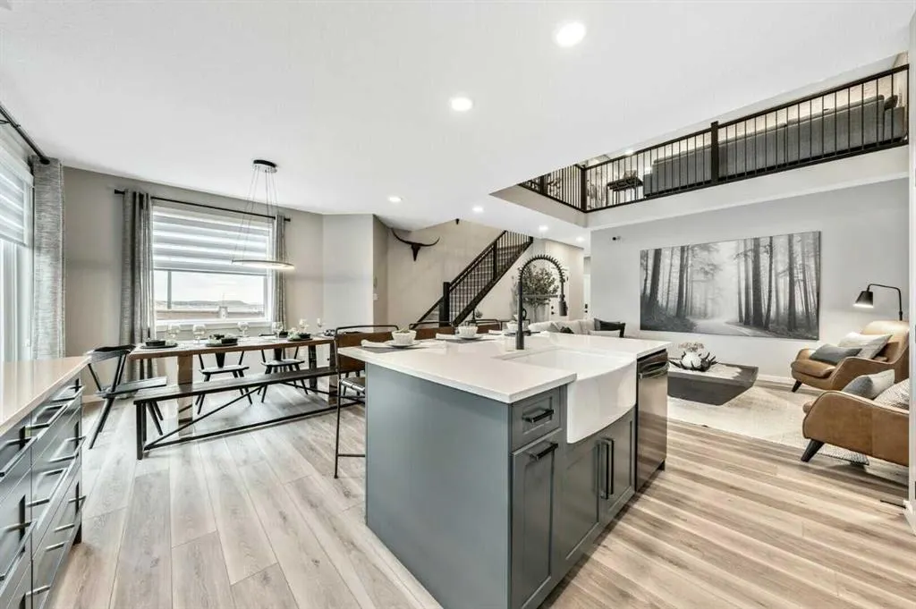 16 Heritage Link