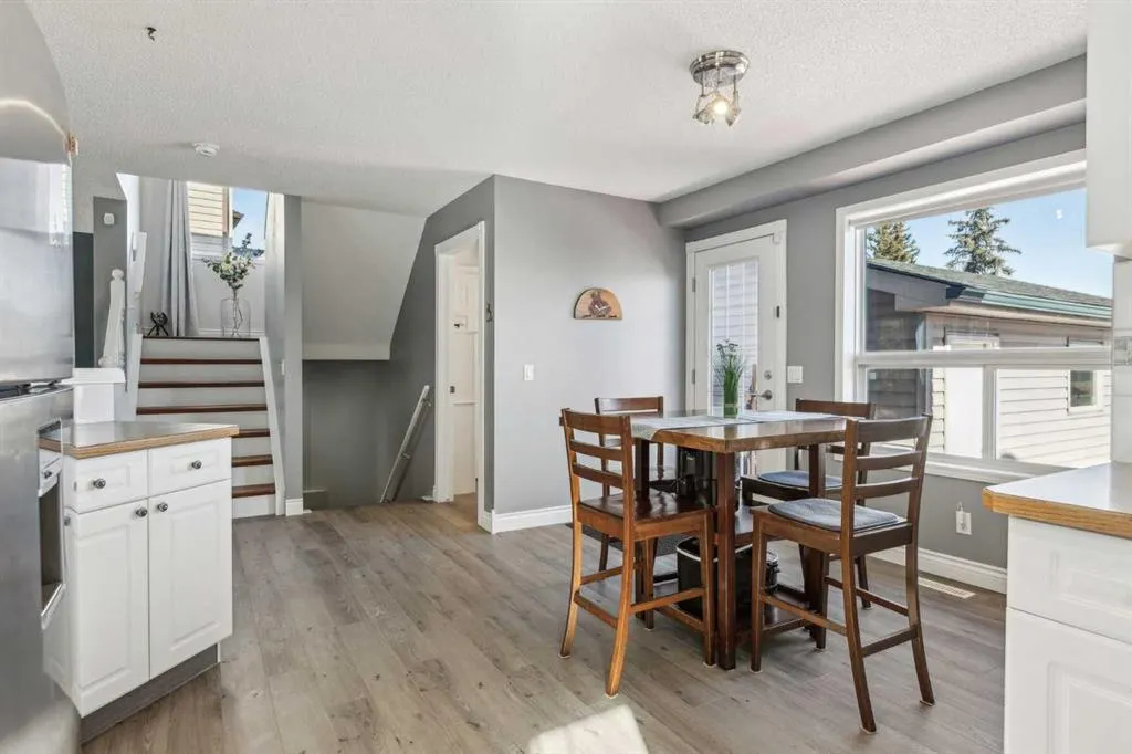 30 Martha's Haven Manor NE